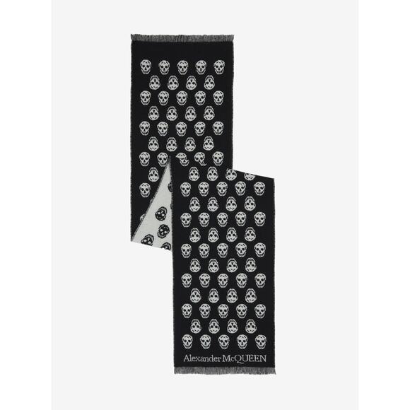 Alexander McQueen Skull Scarf - NWT - Picture 2 of 4